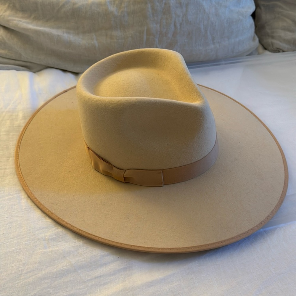 Lack of Color Ivory Cream Rancher - Size Small